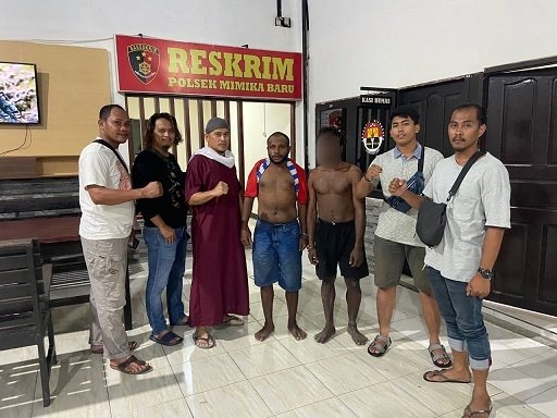 Opsnal Polsek Miru Ringkus Pelaku Pengeroyakan di Timika Indah