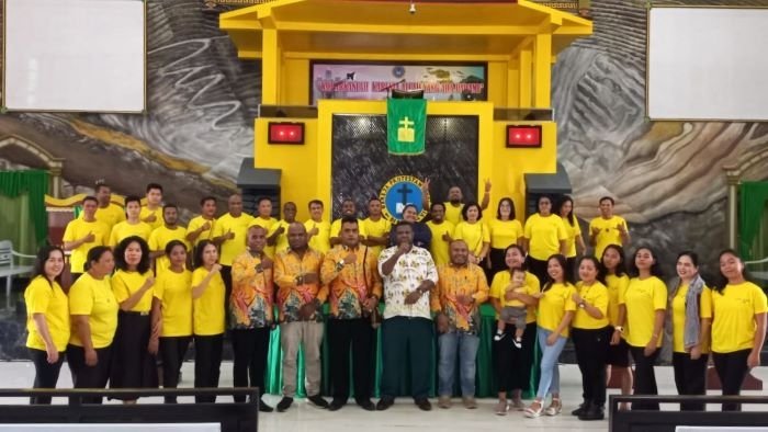 Gelar Ibadah Syukur dan Evaluasi, Ketua LPPD Mimika Optimis Raih Juara di Pesparawi se-Tanah Papua