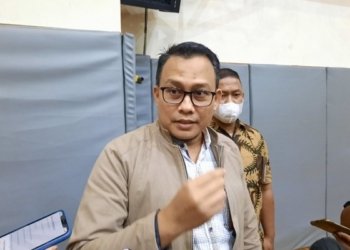 Hargai Putusan MA, Eltinus Omaleng Inisiatif Sendiri Datangi PN Makassar