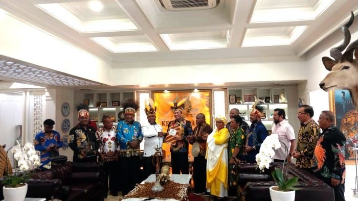 Ketua MPR RI Terima Kedatangan Asosiasi MRP Se- Wilayah Papua