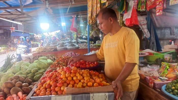 Pasokan Berkurang, Harga Cabai Rawit Rp120.000 Per Kg