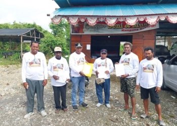 Persempit Gerak Mafia Tanah, Pemkam Nawaripi Serahkan Surat Tanah Adat untuk Masyarakat Tiga Kampung