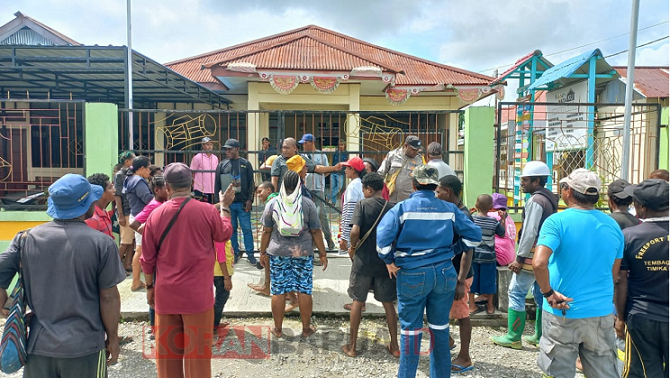 Tujuh RT Diberhentikan, Warga Desak Kepkam Mawokau Jaya Dicopot