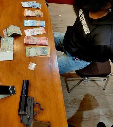 Satgas Operasi Damai Cartenz Tangkap Pelaku Jual Beli Senjata Api