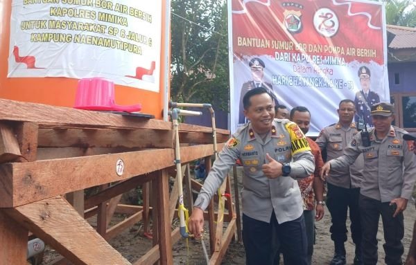 Polres Mimika Bantu Sumur Bor untuk Warga Kampung Naena Muktipura