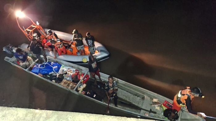 Tim SAR Gabungan Berhasil Evakuasi Seluruh Korban Long Boat Terbalik di Perairan Asmat
