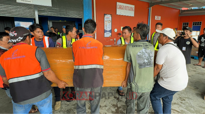 Jenazah Pilot Glen Malcolm Conning, Korban Penembakan KKB Diterbangkan ke Jakarta