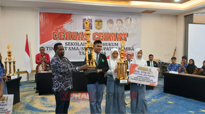 Jawara Cerdas Cermat Sekolah Sadar Hukum 2024, SMAN 1 Timika Bawa Pulang Piala Bergilir dan Uang Rp20 Juta