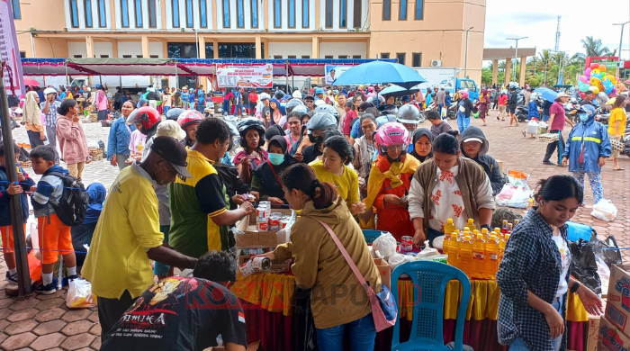 Pasar Murah Diminati Warga, Petrus Pali: Salah Satu Upaya Pemerintah Tekan Inflasi di Mimika