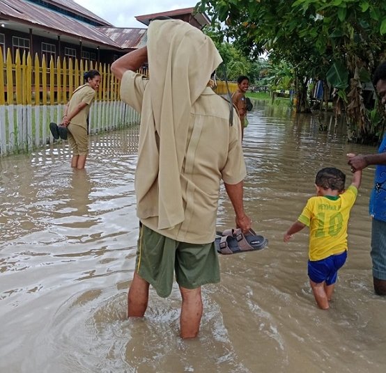 803 Rumah di Kampung Kamora Terendam Air, Bahan Makanan Menipis, Warga Berharap Bantuan Pemerintah