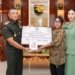 Pangdam Cenderawasih Serahkan Santunan Rp552.363.200 untuk Keluarga Almarhum Lettu Oktovianus Sogalrey