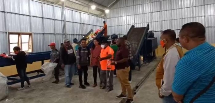 DLH Mimika Miliki Mesin Daur Ulang Sampah, Diluncurkan Pj Bupati Valentinus Bertepatan Hari Kesaktian Pancasila