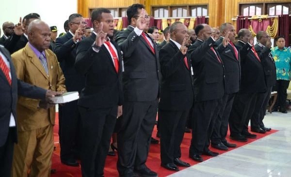 Rekrutmen Anggota DPRK Jalur Pengangkatan Mulai Bergulir, Pj Gubernur Papua Tengah Lantik 39 Anggota Pansel