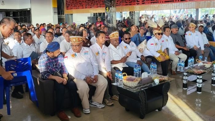 Resmikan Sekretariat Tim Pemenang JWW-AYO di Timika, Ausilius You Ajak Pendukungnya Santun Berpolitik