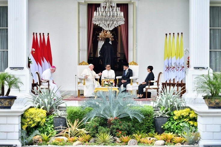 Presiden Jokowi dan Paus Fransiskus Serukan Toleransi dan Perdamaian dalam Kunjungan Bersejarah di Indonesia