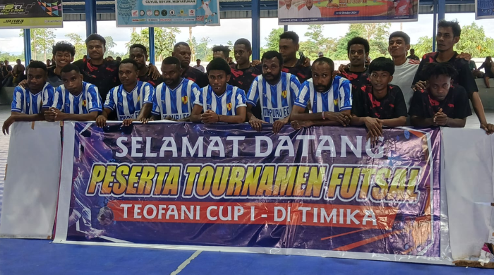 Gallery Foto Masyarakat Sorong Raya di Mimika Gelar Turnamen Futsal Peringati Teofani ke-73 Tahun 2024