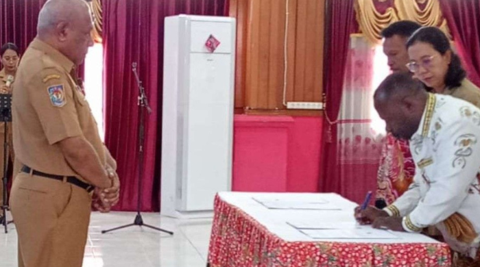 Pj Gubernur Papua Tengah Ingatkan Gunakan Dana Bantuan Hibah Sesuai Ketentuan yang Berlaku