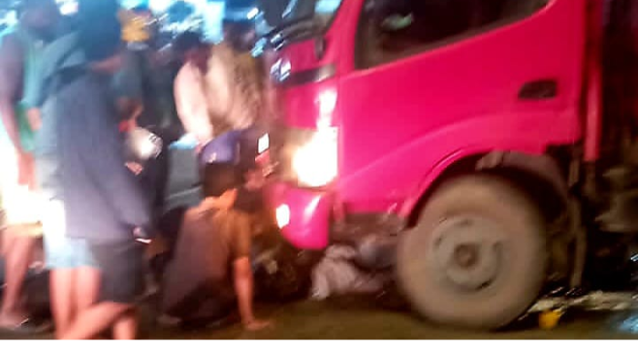 Tabrak Truk Roda Enam di Jalan Hasanuddin, Pengendara Motor Dilarikan ke RSUD Timika