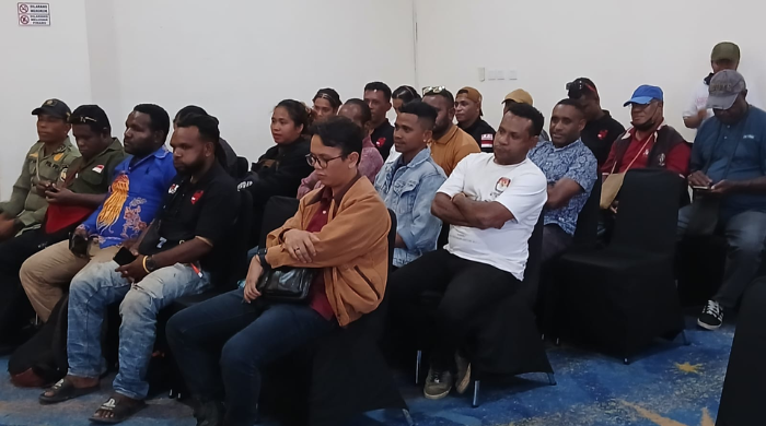 Gallery Foto KPU Mimika Bagikan Titik Koordinat Potensial TPS Pilkada 2024