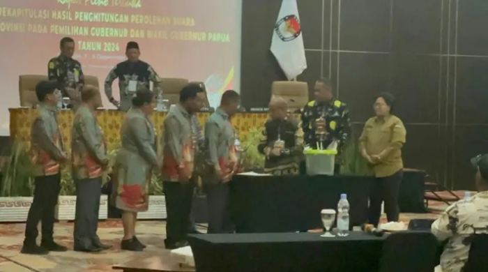 Pilkada Provinsi Papua, Benhur Tomi Mano-Yermias Bisai Unggul Sementara