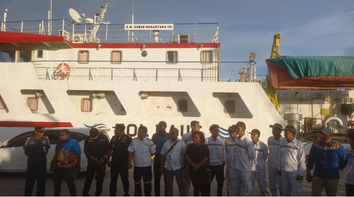 Kapal Perintis Akhirnya Sandar di Dermaga Sipu-Sipu Jita, Harga Tiket Terjangkau Rp16.500