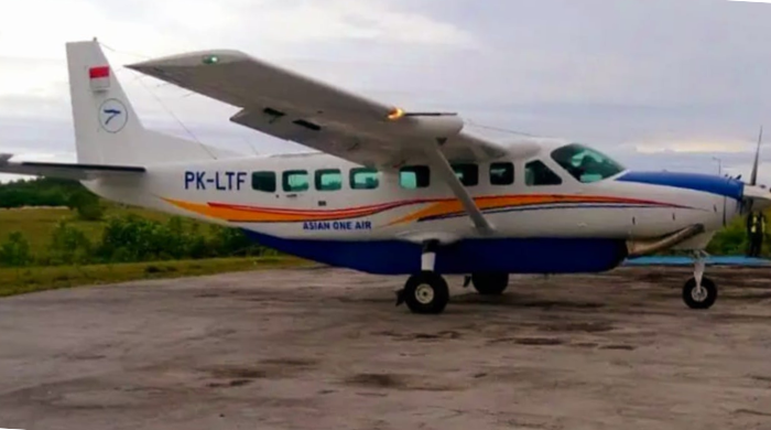 Tiga Bulan Tidak Ada Penerbangan, Asian One Air Kembali Layani Rute Timika-Potowayburu
