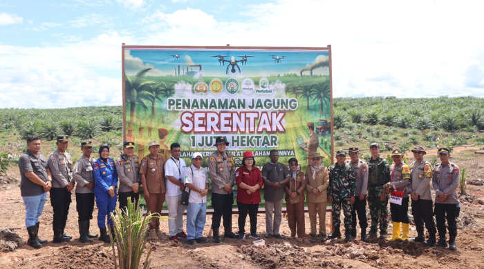 Dukung Swasembada Pangan 2025, Polres Merauke Tanam Jagung Diatas Lahan 10 Hektar