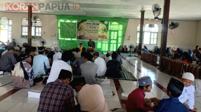 Peringati Isra Miraj 1446 H di Masjid Al-Ikhlas SP 5, Ustadz Somad Ajak Umat Islam Ramaikan Masjid dengan Sholat Lima Waktu