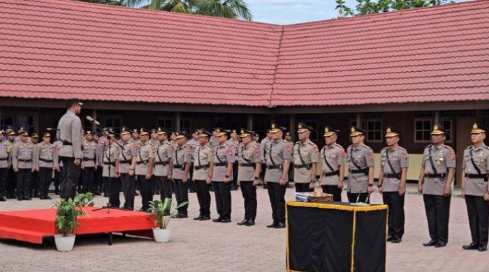 Kapolda Papua Tengah Lantik 13 PJU Berpangkat Kombes dan Dua AKBP, I Komang Budiartha Ijin Pamit