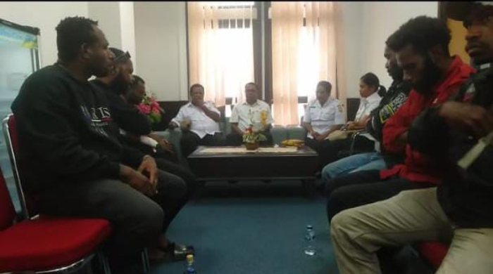 Kecewa Putra-Putri AMOR Banyak Tidak Lolos SKD, APA Bertemu Asisten II, III dan Kepala BKPSDM Mimika