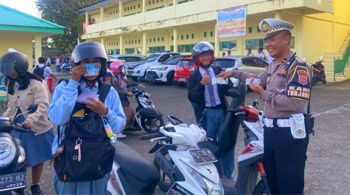 Satlantas Polres Mimika Tertibkan Pelajar SMA Negeri 1 yang Tidak Miliki SIM