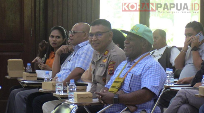 Uskup Timika Terpilih Mgr. Bernardus Bofitwos Baru Ditahbiskan Tanggal 14 Mei, John Rettob Dipilih Sebagai Ketua Panitia