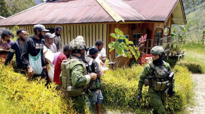 Jawab Permintaan Keluarga, Pemkab Yahukimo Carter Pesawat Antar Jenazah Rosalina Rerek ke Flores Timur