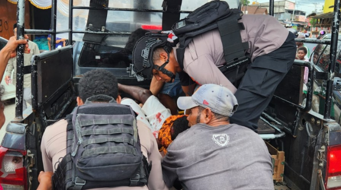 Dibacok Tetangga Mabuk, Seorang Pendulang di Timika Alami Luka Berat