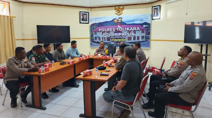 Cipta Kamtibmas Jelang Hari Bhayangkara ke-79, TNI- Polri di Tolikara Rapat Gabungan