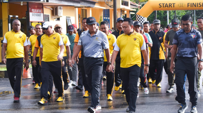 TNI-Polri di Mimika Kompak Olahraga Bersama Sambut Hari Bhayangkara ke-79