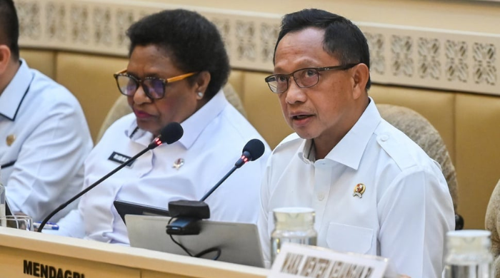 Di Pelantikan Pj Gubernur Papua, Mendagri Kembali Singgung Ekonomi Papua Tengah -25,5 Persen, Uangnya Disimpan di Bank