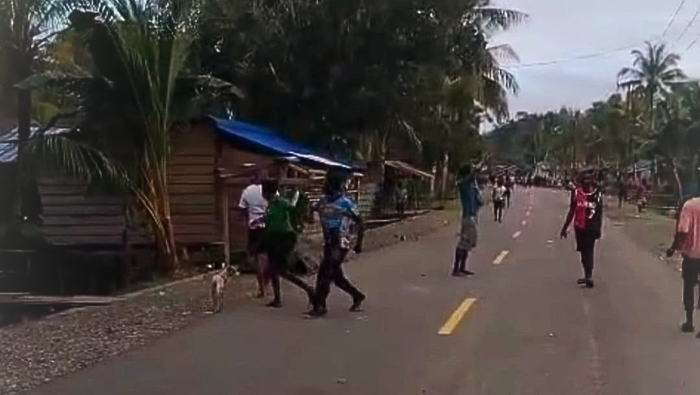 Bentrokan Antarwarga Pecah di Kampung Pigapu Mimika, Polisi Dikerahkan ke Lokasi