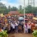 Hujan Tak Surutkan Antusias Warga di Karnaval Budaya HUT Mimika Timur ke-49
