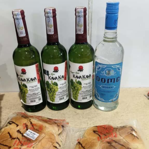 Petugas Bandara dan Satgas Korpasgat Gagalkan Penyelundupan Miras Ilegal Tujuan Asmat