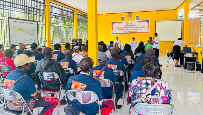 Hanya 30 Menit dari Kota Timika, Warga Kampung Iwaka Sampai Hari Ini Belum Nikmati Sinyal Telepon