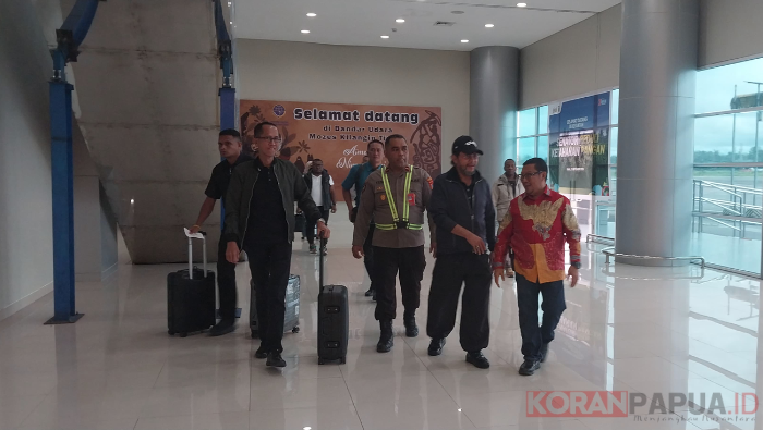 Dukung Ketahanan Pangan, DPD RI Kunker ke Timika, Korpasgat Dampingi Kedatangan di Bandara Mozes Kilangin