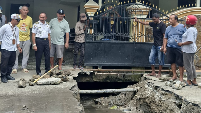 Langkah Cepat Atasi Banjir, Pemdis Miru dan PUPR Perbaiki Saluran Air di Jalan Perintis