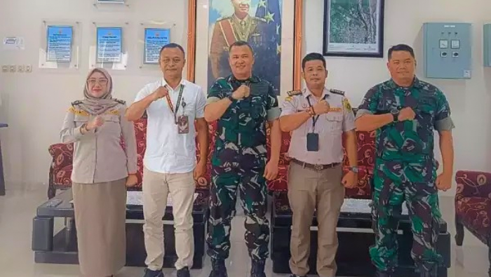 Jalin Sinergi, Kepala Karantina Papua Tengah Berkunjung ke Lanud Timika