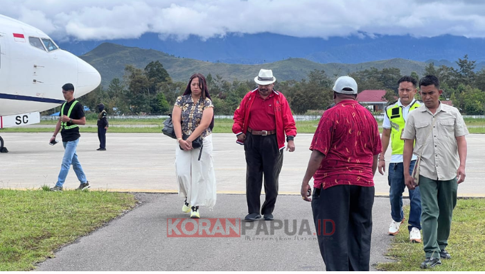 Gubernur Papua Pegunungan Tiba di Wamena, Satgas Korpasgat Pastikan Bandara Situasi Aman Terkendali
