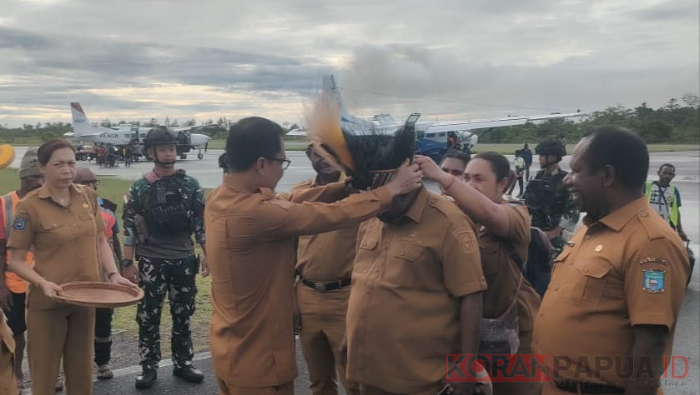 Sinergi Pemda dan Satgas Korpasgat Sambut Kedatangan Inspektur Papua Pegunungan di Yahukimo