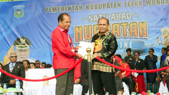 Dukung Pendidikan di Tanah Papua, Freeport Indonesia Serahkan Bantuan Pendidikan untuk YPK GKI