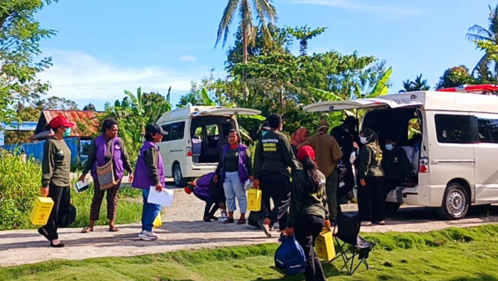 Perangi Malaria di Kampung Mware, Puskesmas Mapurujaya Lakukan Pemeriksaan Massal dan Pembagian Kelambu