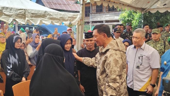 Menhan Kunjungi Keluarga Lettu Fauzi Ahmad, Korban Penembakan KKB Papua, Janjikan Adiknya Jadi Taruna TNI