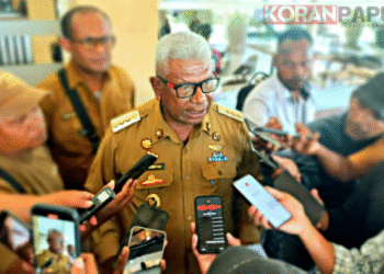 Bupati Mimika Johannes Rettob Jelaskan Alasan Penundaan Pengukuhan 133 Kepala Kampung